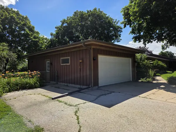 4463 ADELE ST, Roscoe, IL 61073