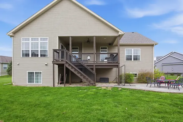 1204 Ashford CT, Mahomet, IL 61853