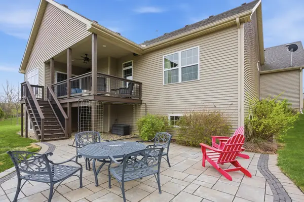 1204 Ashford CT, Mahomet, IL 61853
