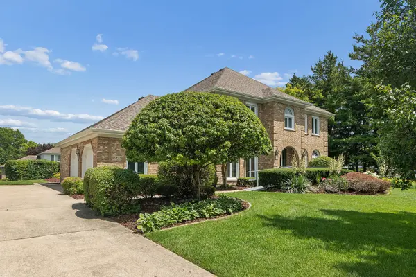 14427 Country Club LN, Orland Park, IL 60462