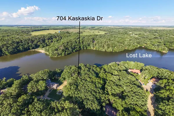 704 N Kaskaskia DR, Dixon, IL 61021