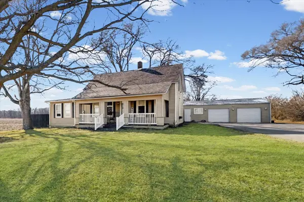 812 Brewer RD, Danville, IL 61834