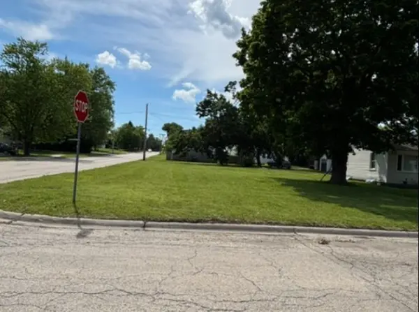 3250 Gilboa AVE, Zion, IL 60099