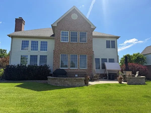 67 Tournament DR S, Hawthorn Woods, IL 60047