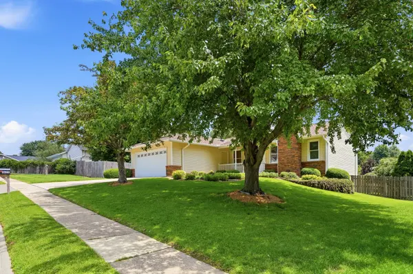 4625 Fillmore LN, Davenport, IA 52806