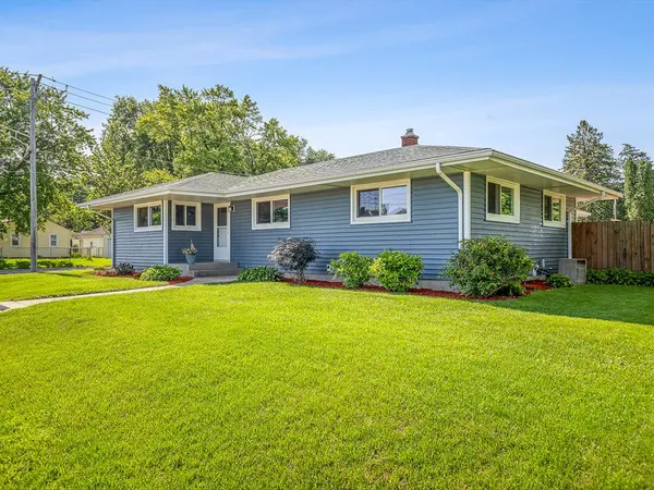 7922 Elm AVE, Machesney Park, IL 61115