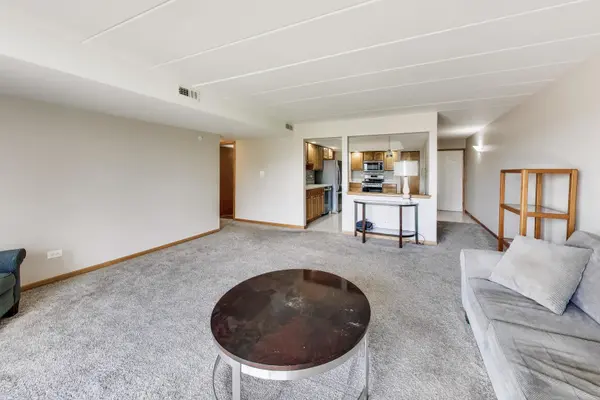 9750 Koch CT #2F, Orland Park, IL 60467