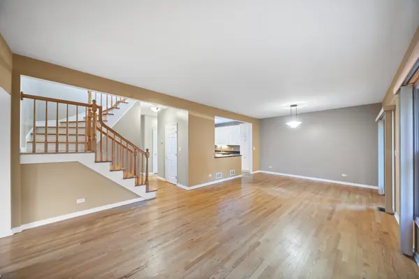 1812 MONROE CT, Glenview, IL 60025