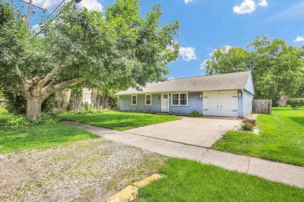 919 N Center ST, Tuscola, IL 61953