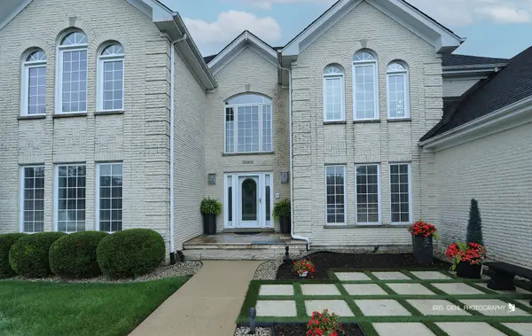 23475 W Newhaven DR, Hawthorn Woods, IL 60047