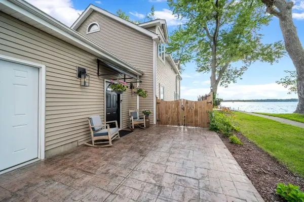 68 LAKE LN, Fox Lake, IL 60020