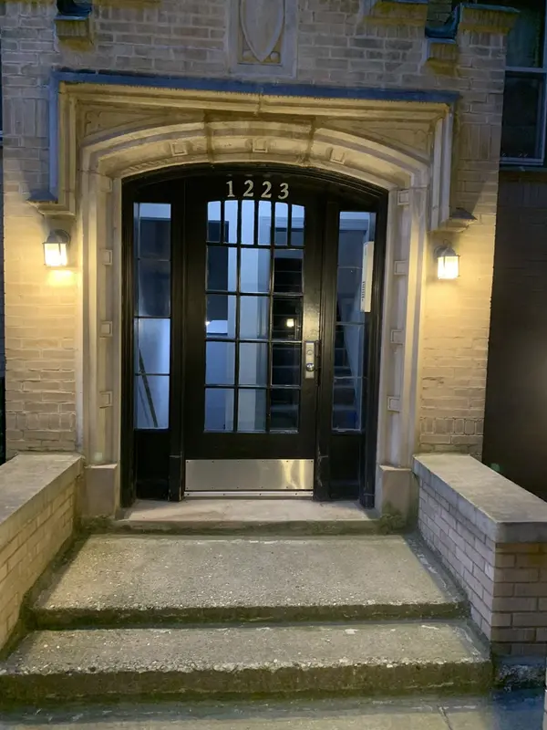 1223 W Greenleaf AVE #1N, Chicago, IL 60626
