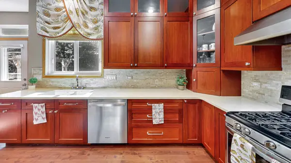 3510 High Hill CIR, Carpentersville, IL 60110