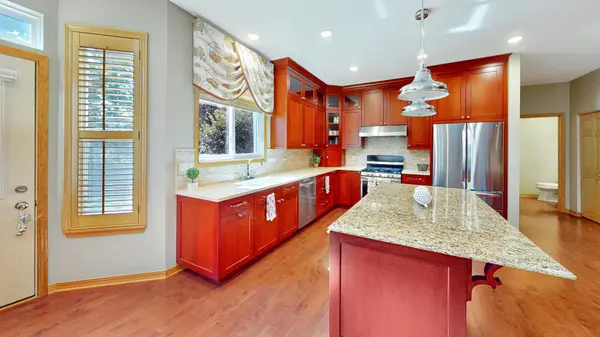 3510 High Hill CIR, Carpentersville, IL 60110