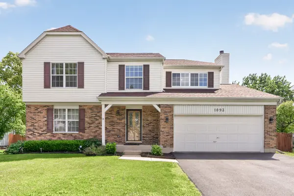 1093 Brighton DR, Carol Stream, IL 60188