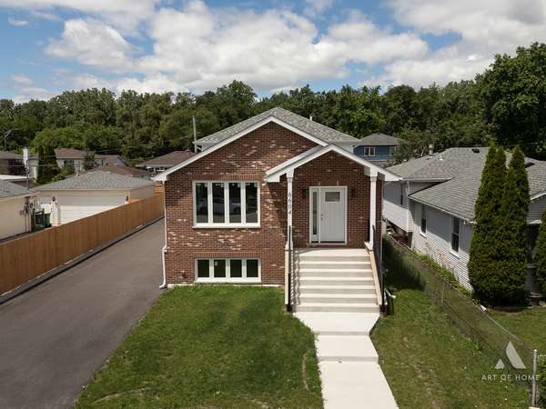 6604 Chester AVE, Hodgkins, IL 60525