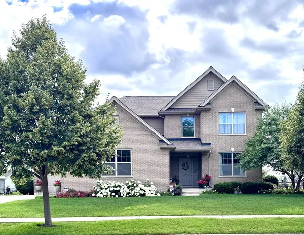 21010 Lakewoods LN, Shorewood, IL 60404