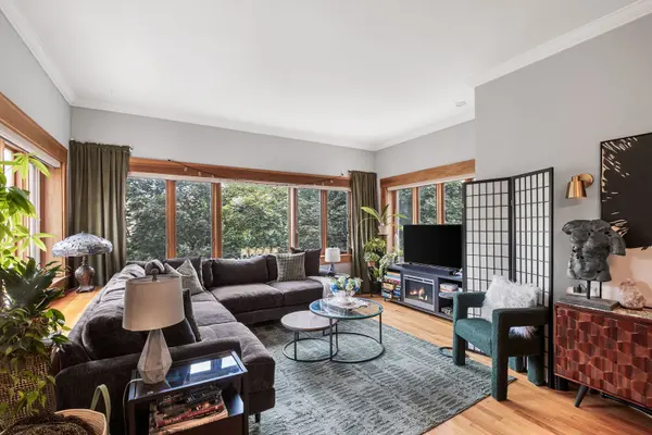 429 W Wellington AVE #3A, Chicago, IL 60657