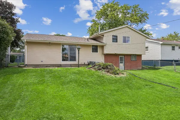2331 N Thornwood AVE, Davenport, IA 52804