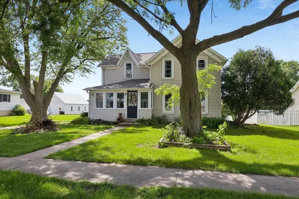 212 Main ST, Delmar, IA 52037