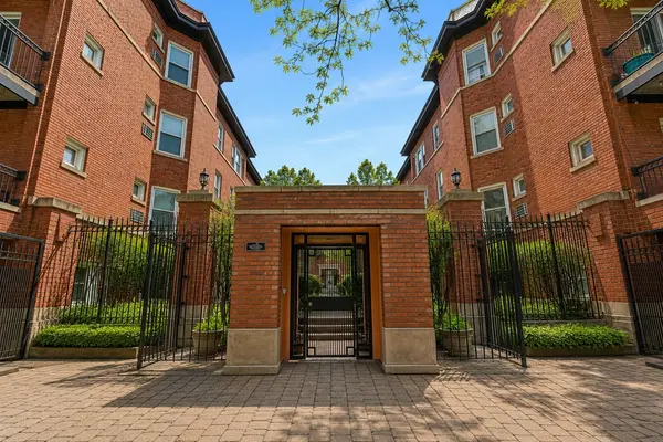 845 W BELLE PLAINE AVE #2E, Chicago, IL 60613