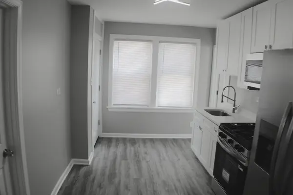 2014 W 52nd ST, Chicago, IL 60609