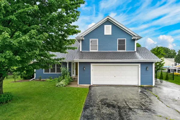 8448 Centaur DR, Machesney Park, IL 61115