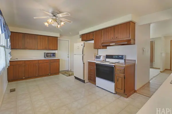 808 W Weathersfield WAY, Schaumburg, IL 60193