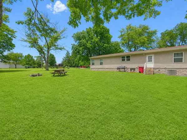 1290 Mount Sterling RD, Brookport, IL 62910
