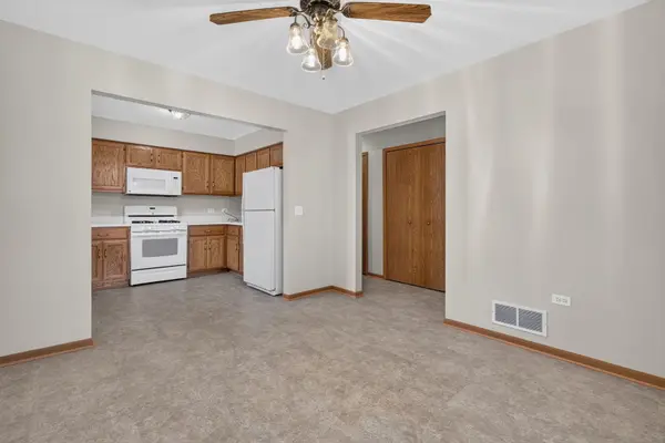 2700 Eagle DR #2700, Joliet, IL 60436