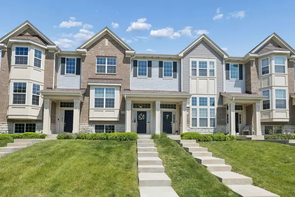 2993 Henley LN, Naperville, IL 60540