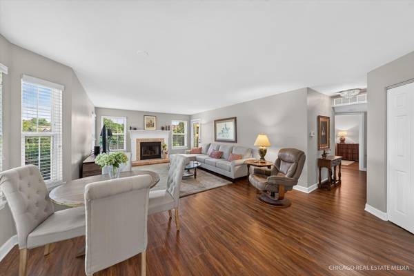 514 Palm CT #A, Crystal Lake, IL 60014
