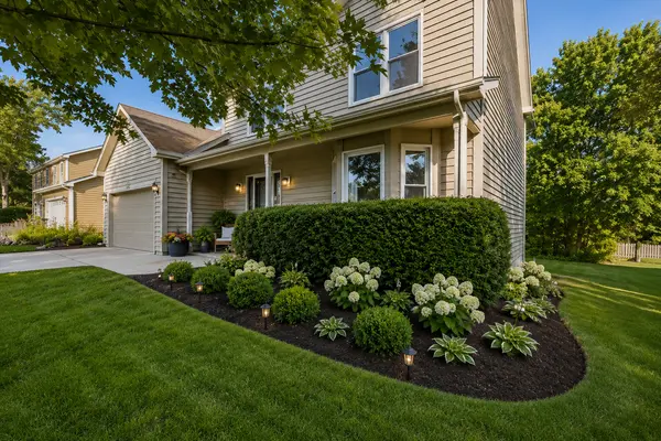 2541 Cheshire DR, Aurora, IL 60504