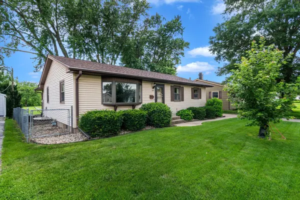 2115 W 34th ST, Davenport, IA 52806