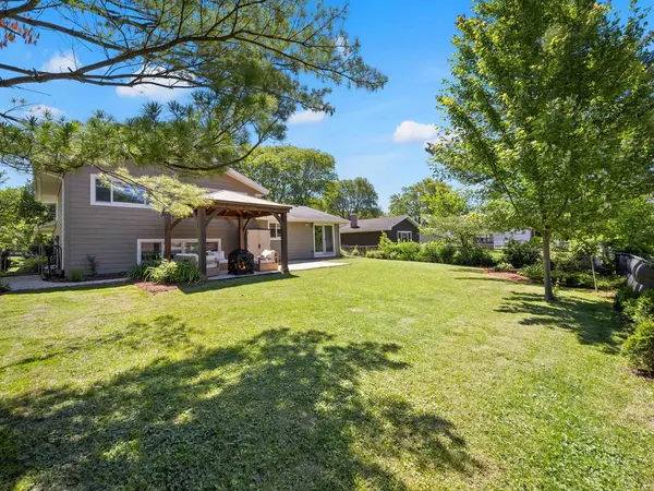 600 S SPRINGINSGUTH RD, Schaumburg, IL 60193