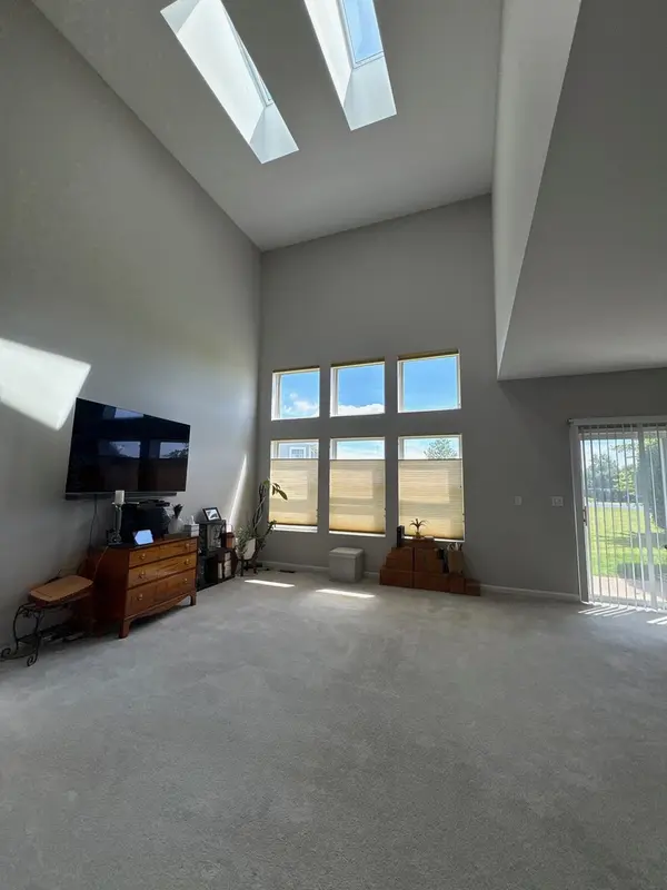 14907 W Victoria XING, Lockport, IL 60441