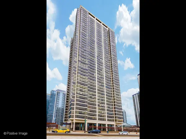 360 E RANDOLPH ST #3902, Chicago, IL 60601