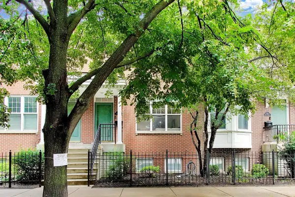 232 W Scott ST, Chicago, IL 60610