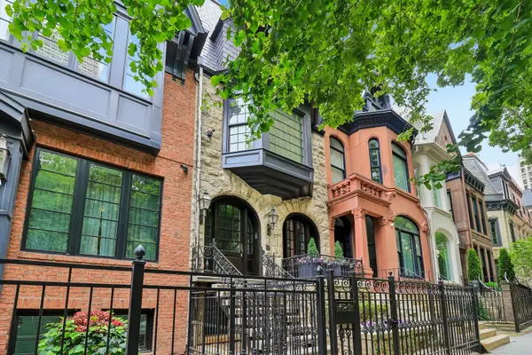 111 E Bellevue PL, Chicago, IL 60611