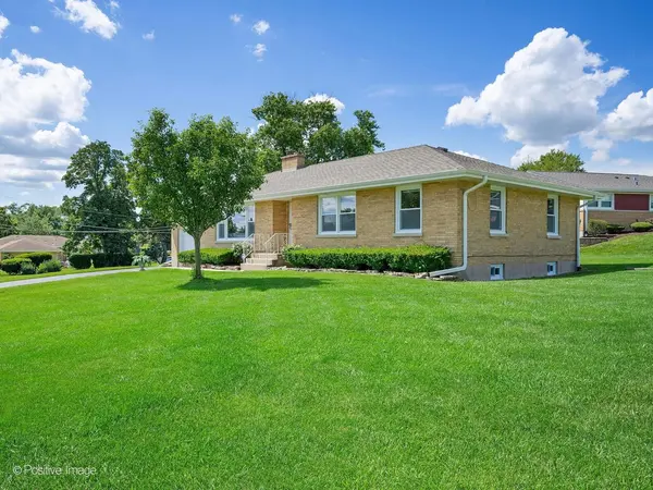 6950 Hillsdale RD, Countryside, IL 60525