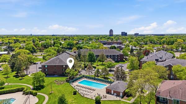 520 Biesterfield RD #119F, Elk Grove Village, IL 60007