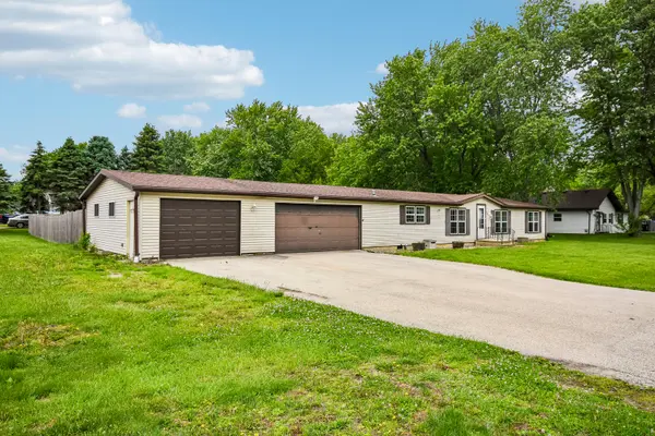 197 E Cermak RD, Braidwood, IL 60408