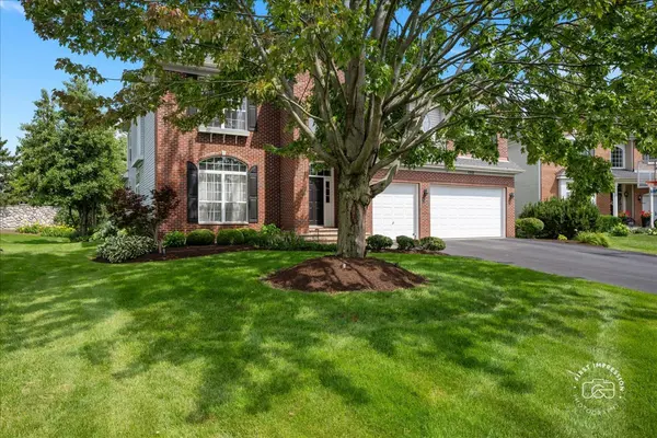 1512 Hammer Creek CT, Naperville, IL 60563