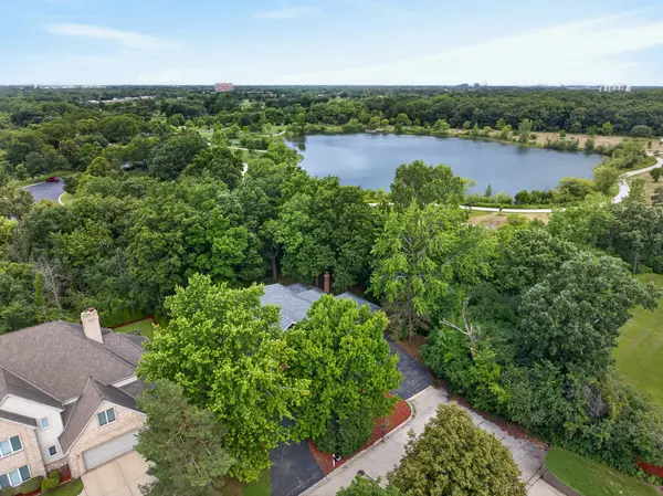 570 N Ellsworth AVE, Addison, IL 60101