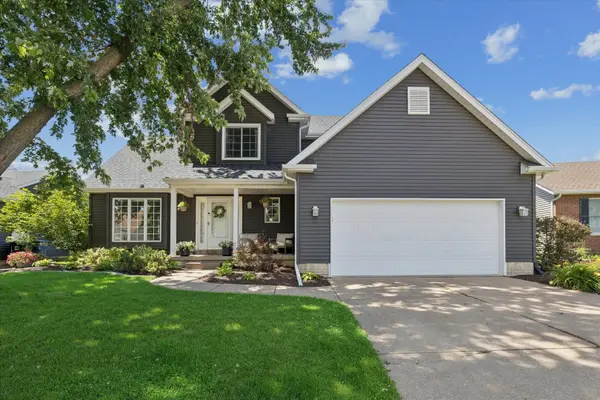 5138 Fillmore CT, Davenport, IA 52806