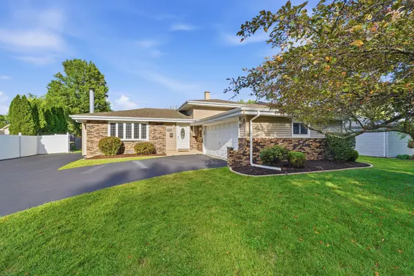 18837 W Louise DR, Lansing, IL 60438
