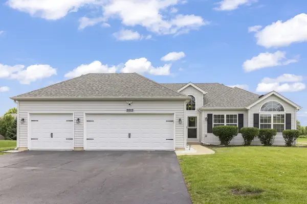 803 Canyon TRL, Yorkville, IL 60560