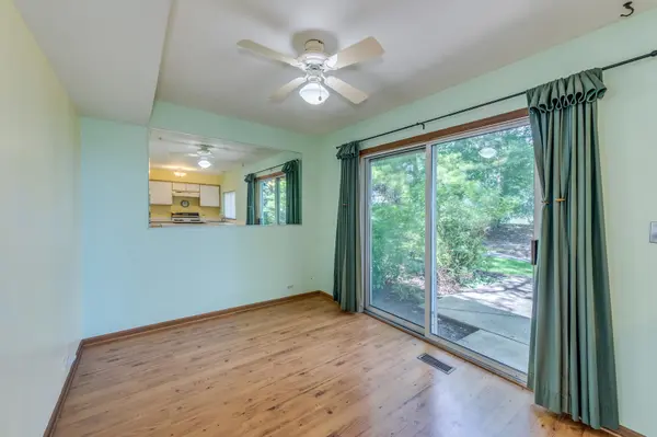 2016 Muirfield CIR, Elgin, IL 60123