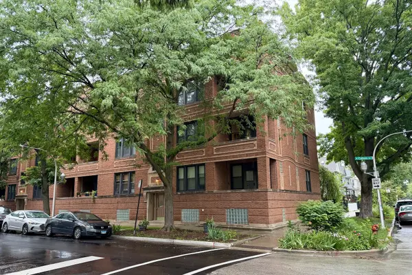 3102 W Cullom AVE #3, Chicago, IL 60618
