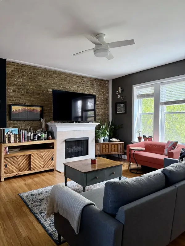 3102 W Cullom AVE #3, Chicago, IL 60618